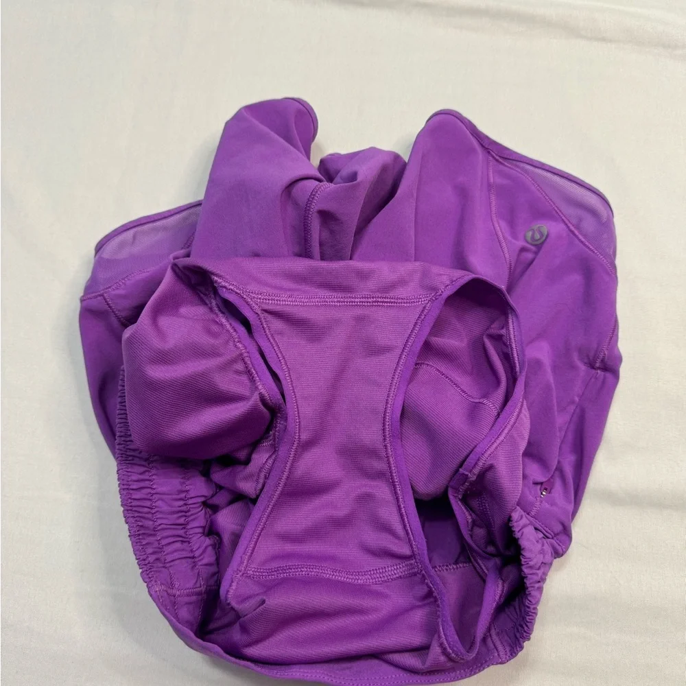Lululemon Hotty Hot Shorts Low Rise Purple - Picture 3 of 7